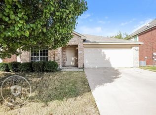 704 Mistymoor Ln, Haslet, TX 76052