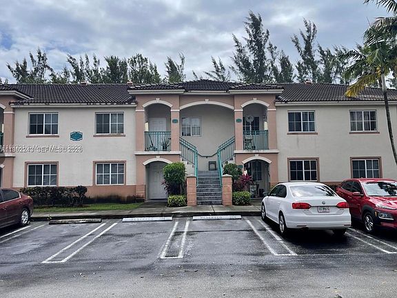 4th image of 1270 SE 31st Ct APT 205