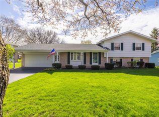 6 Gateway Rd, Rochester, NY 14624