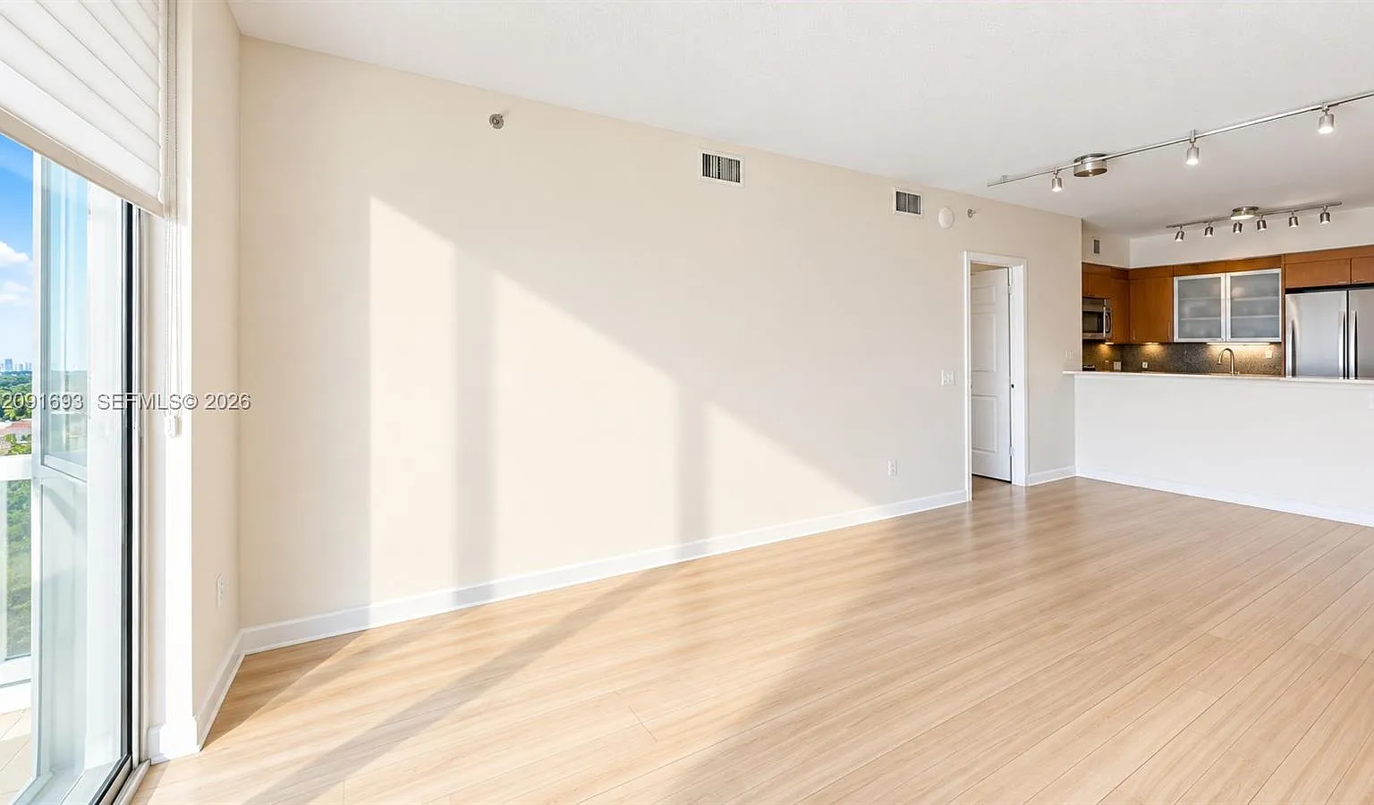 One Miami East Condo — Photo 2
