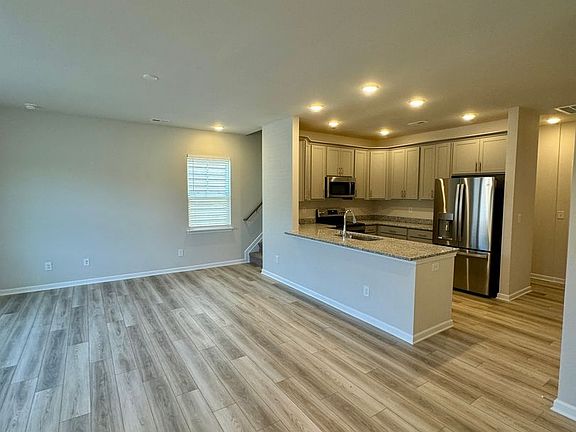 2nd image of 1151 Foundry Dr
