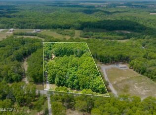 833 Little Hurricane Ln, Monterey, TN 38574