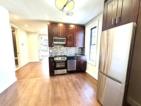 4th image of 6702 60th St APT 1