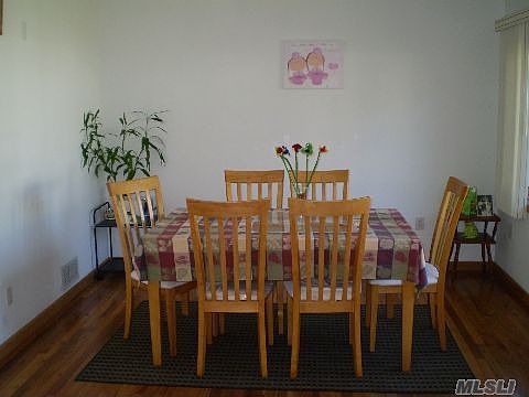 4th image of 132 Jerusalem Ave