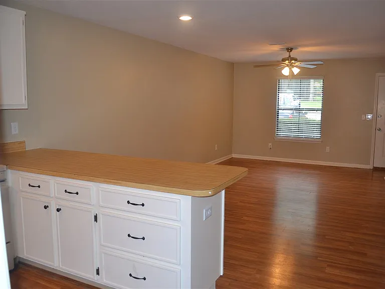 1290 High Rd — Photo 11