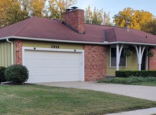 2816 SW Tutbury Town Ct, Topeka, KS 66614