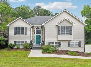 4005 Greentree Ct, Douglasville, GA 30135