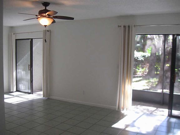 4th image of 11 Castania Ct
