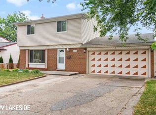 8188 Willesdon Sq, Sterling Heights, MI 48312