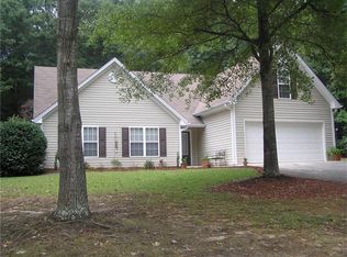 407 Lewis Cir, Commerce, GA 30529