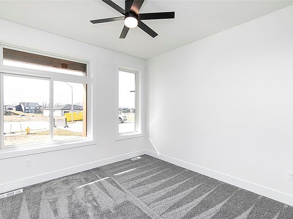3rd image of 14201 Catalpa Dr