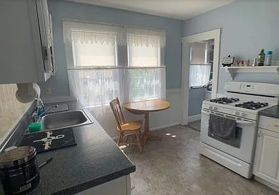 5 bed, 9999 sqft, $7,250 — Photo 3