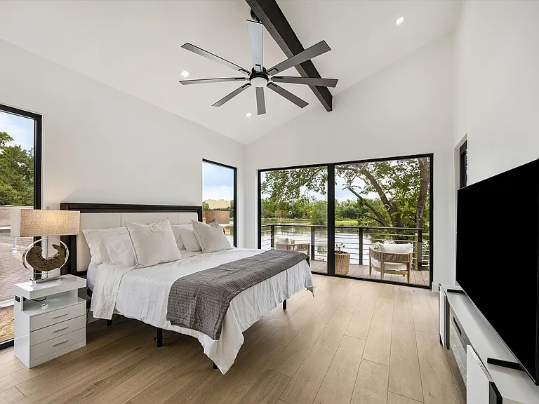 407 Brook Hollow Dr — Photo 17