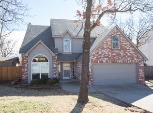 6706 W Silver Oak Dr S, Tulsa, OK 74107