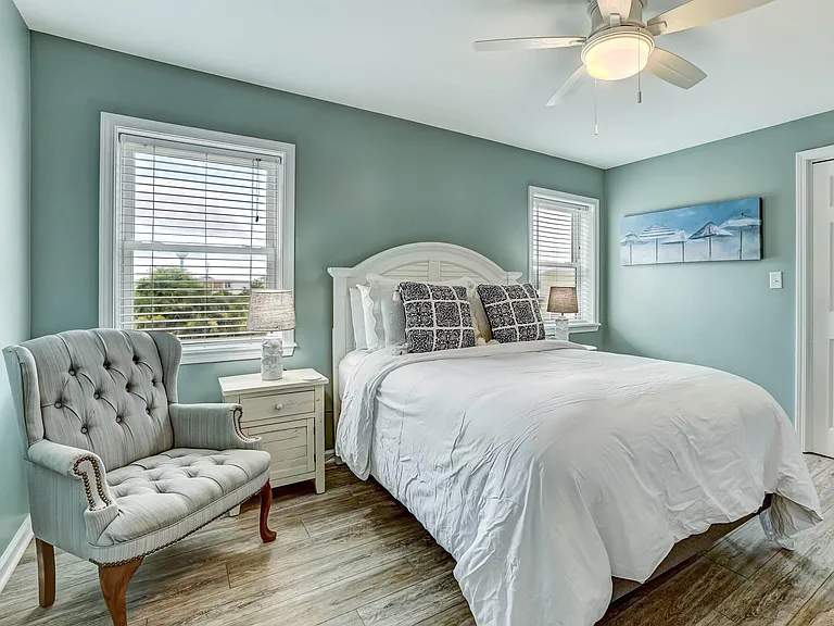 Guest room with full size bed.