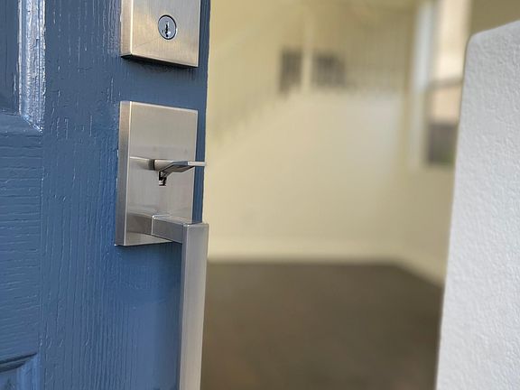 4th image of 5639 Vercelly Ct