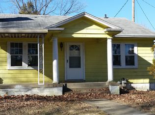 977 N Hill Ave, Decatur, IL 62522