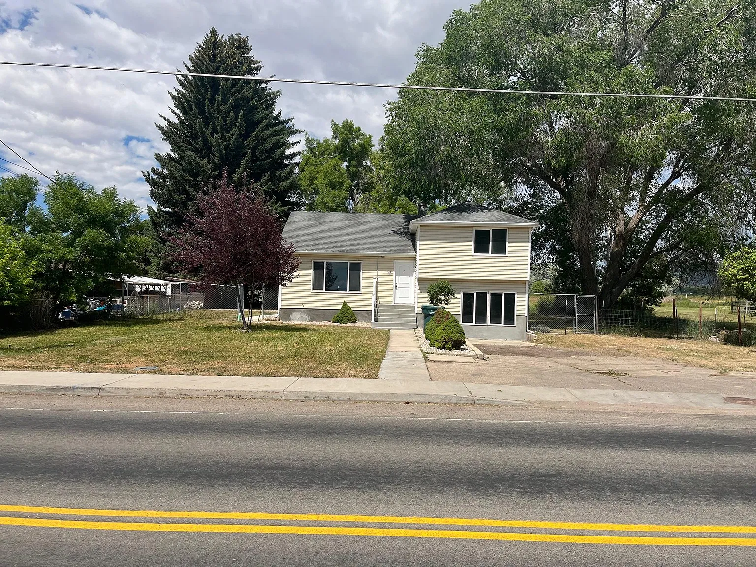 4 bed, 2130 sqft, $2,175 — Photo 1