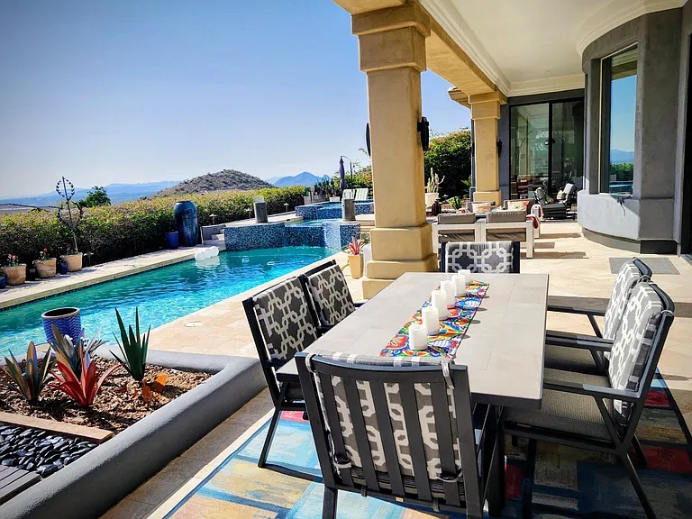 Poolside dining