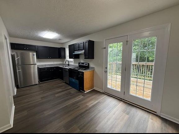 2nd image of 100 Bob White Way #C