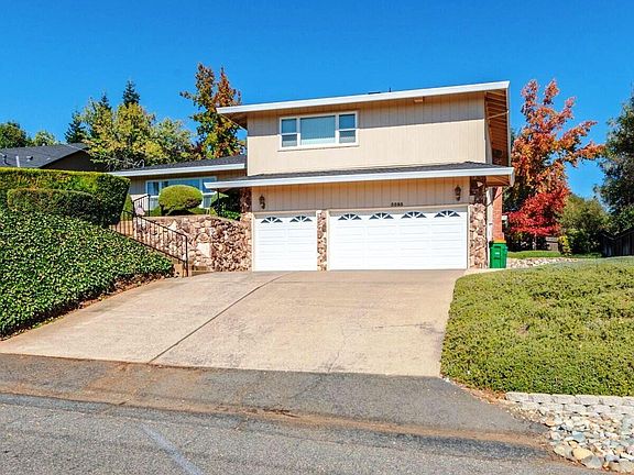 3rd image of 3393 Fairway Dr