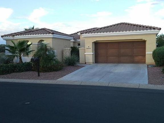 Front of House / 2 Car Garage