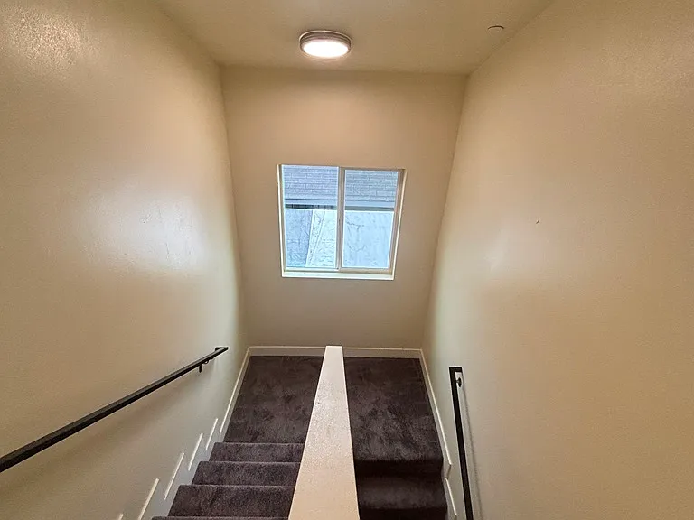 5913 Denver Ave — Photo 9