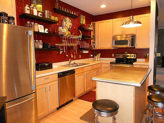 2nd image of 178 Straughn Ln