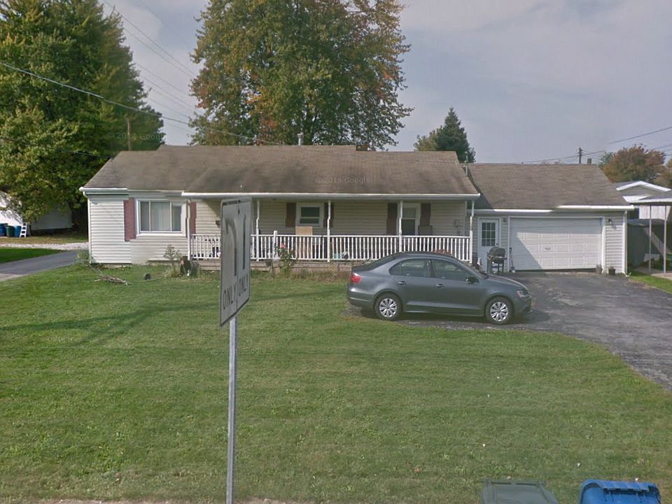 2nd image of 681 N Main St