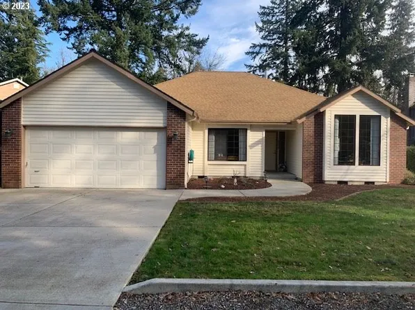 16575 SE Catlyn Woods Dr, Milwaukie, OR 97267