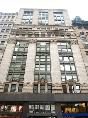 Sold by Sotheby's International Realty | media 20