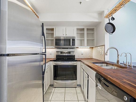 4th image of 1480 Quince Ave #201