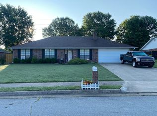 1409 Jennifer St, Springdale, AR 72762
