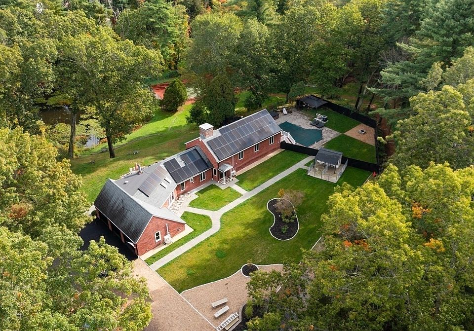 1st image of 105 Georgetown Rd