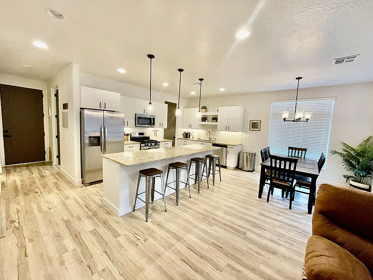 687 S Guy Ln #5 — Photo 6