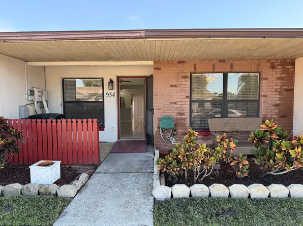 934 Burlwood St, Brandon, FL 33511