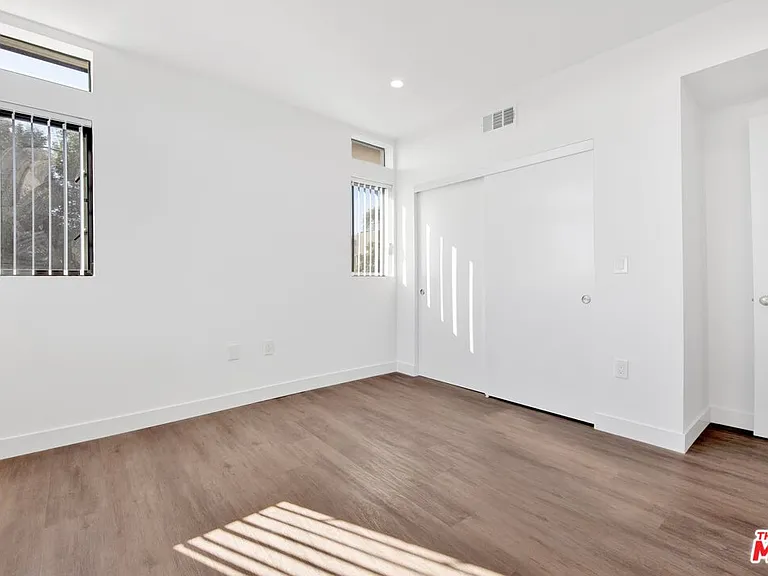1458 Butler Ave — Photo 26