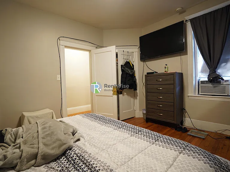 56 Gardner St #15 — Photo 4