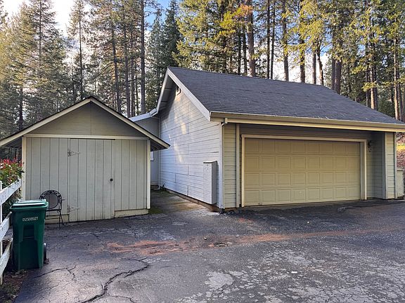 5th image of 12695 Evergreen Ct