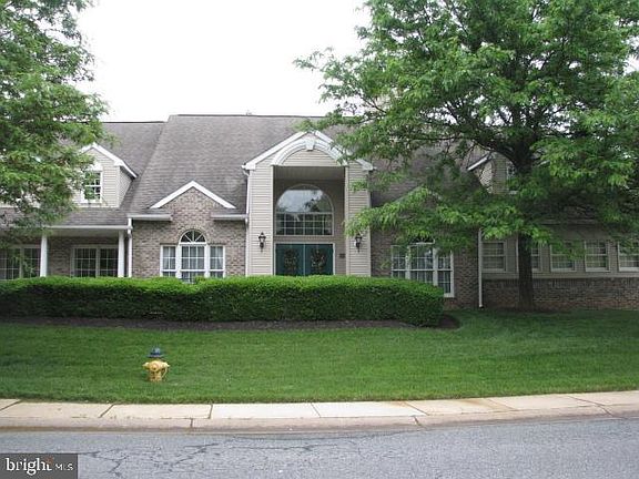 2nd image of 36 Colefax Ct