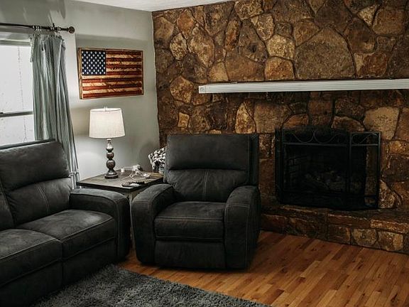 5th image of 43 Ponderosa Dr