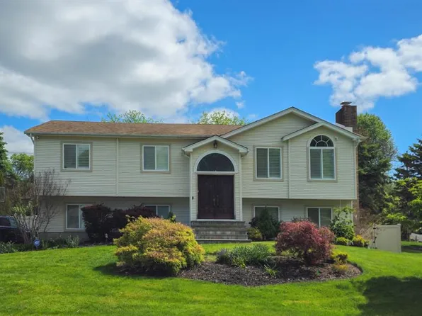 1 Robert Hagan Ct, Sparkill, NY 10976