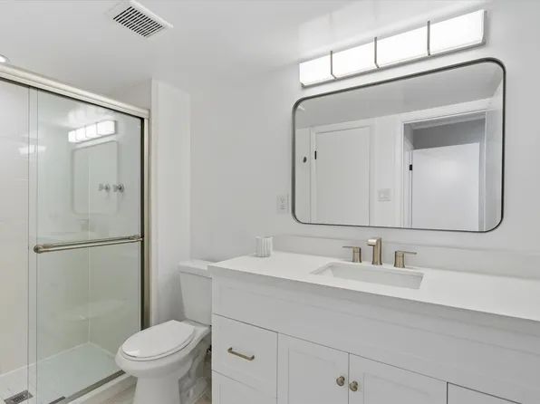 4545 Macarthur Blvd NW APT 107, Washington, DC 20007