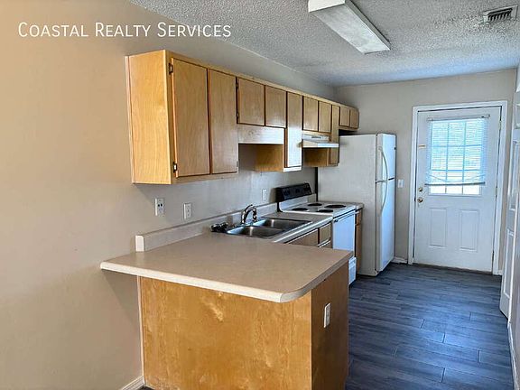 5th image of 6903 Sea Turtle Cir Unit B