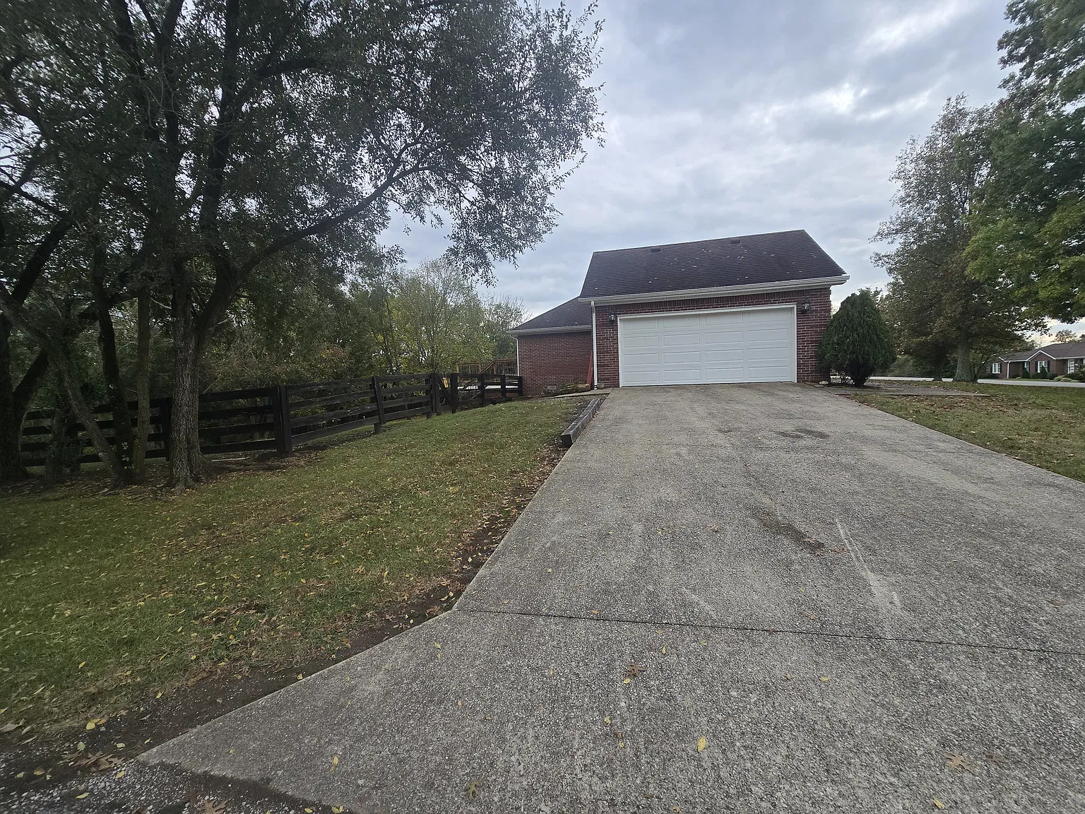 3 bed, 2700 sqft, $3,850 — Photo 4