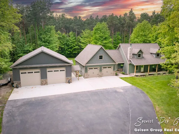 11410 S Johnson Rd, Greenville, MI 48838