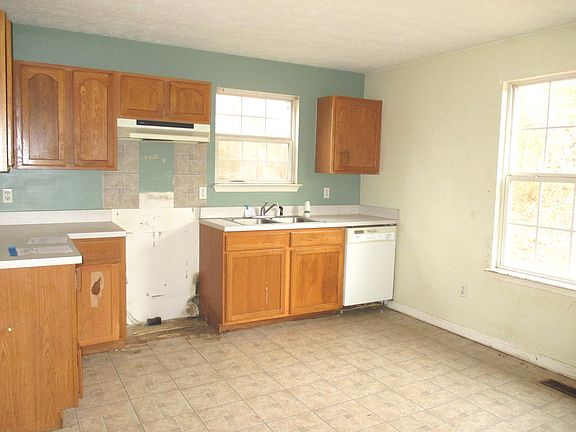 5th image of 36927 Pratt Rd