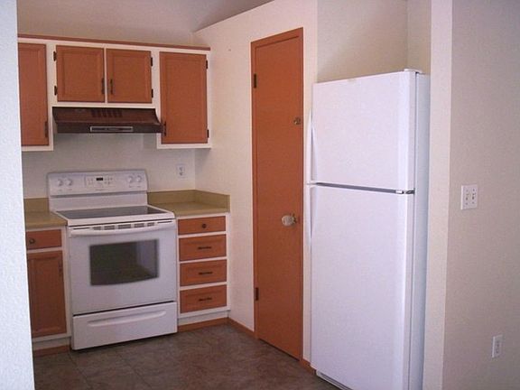 3rd image of 29280 Beach Dr NE