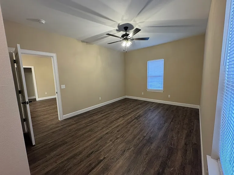 1308 Jackson Ave — Photo 8
