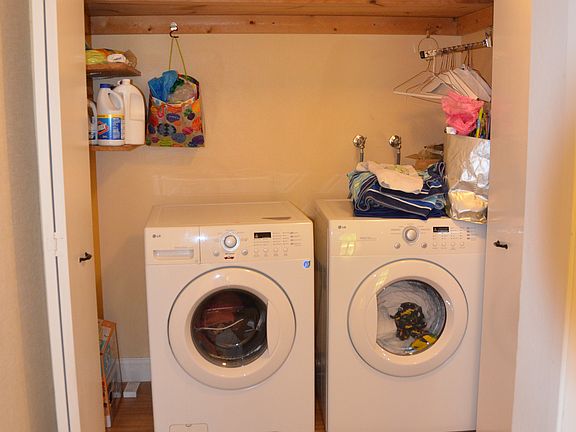 4th image of 310 Poe St